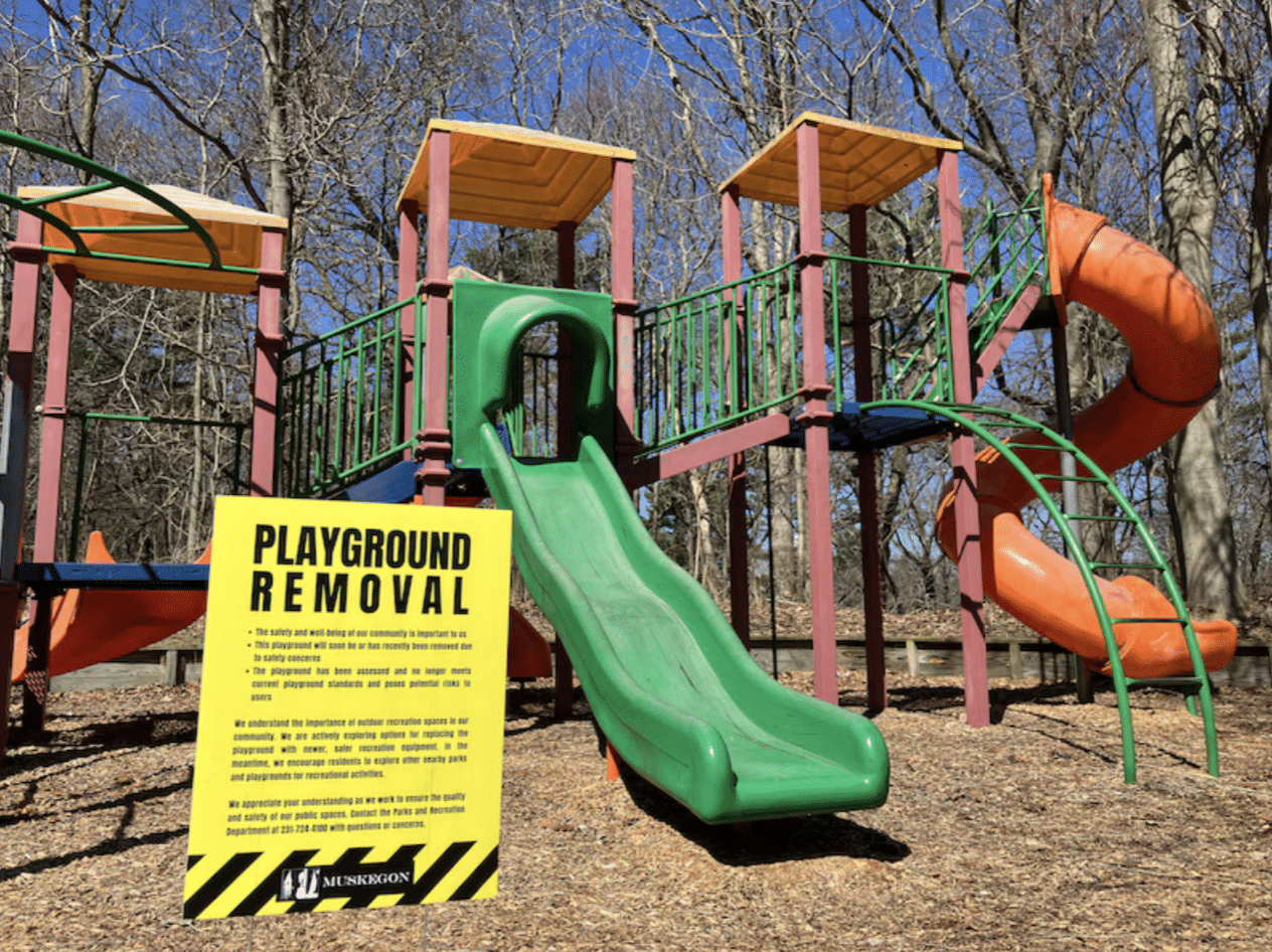 Another playground being removed from park due to neck and head entrapment safety concerns